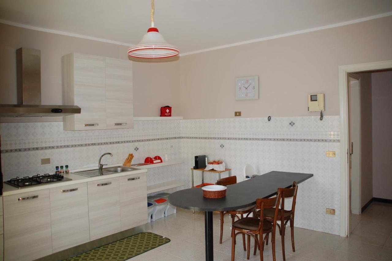 Appartamento "Rina Centro Sicilia" Pietraperzia ภายนอก รูปภาพ